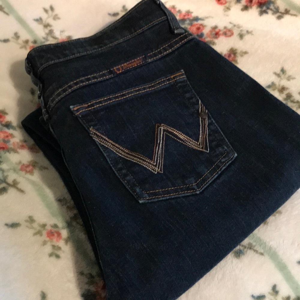 Women’s wide-cuff Wrangler jeans